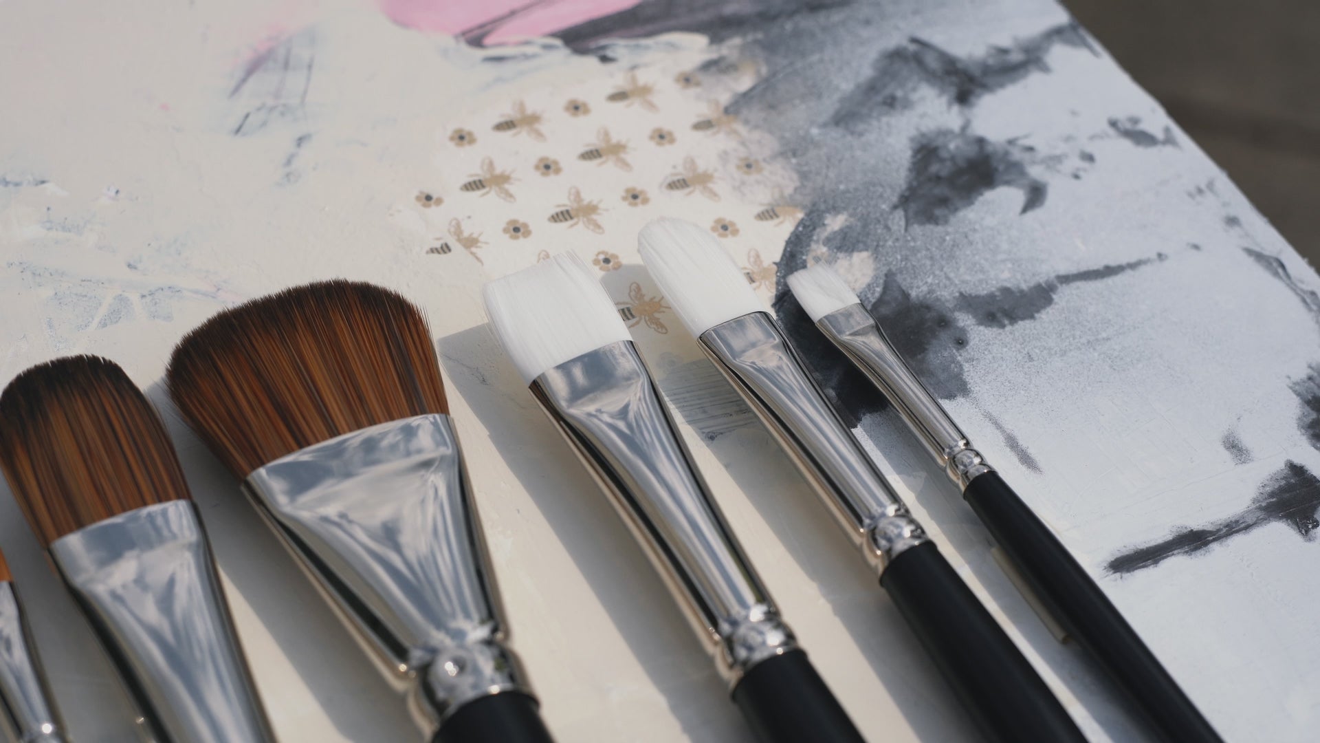 Best Brush Sets for Acrylic Painting in India (January 2024)